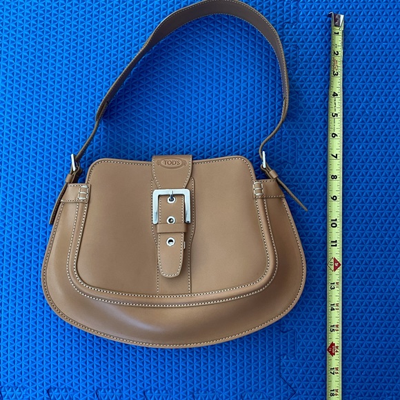 *NEW* Tod’s leather handbag - Picture 13 of 14